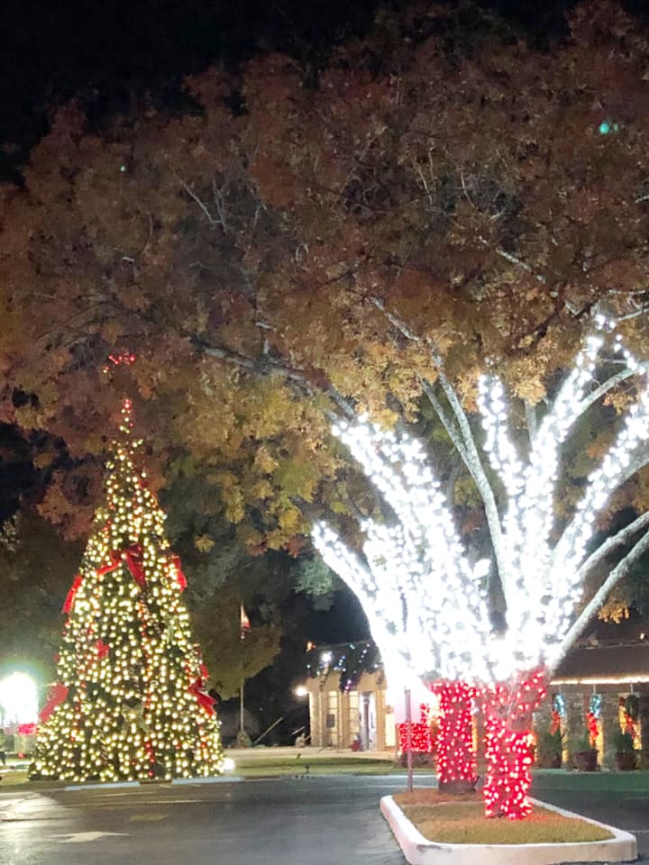 Make Plans Now to See These San Antonio Christmas Lights He Works So